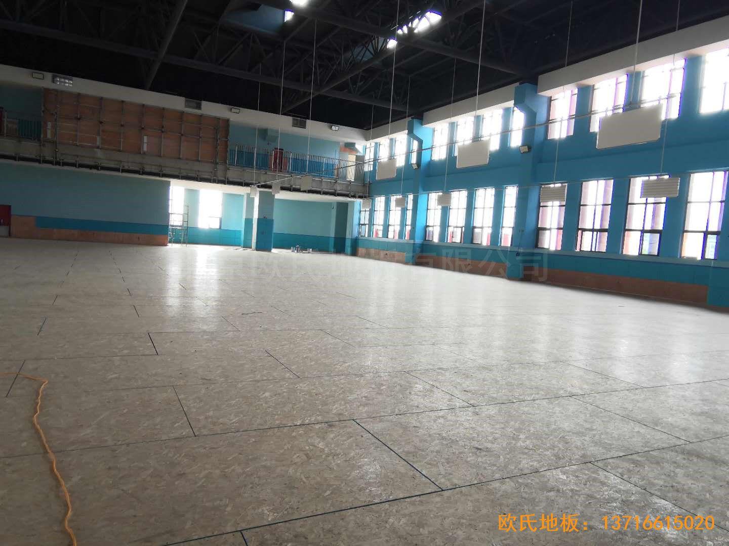江西城西橋小學A區(qū)體育館運動木地板鋪裝案例0
