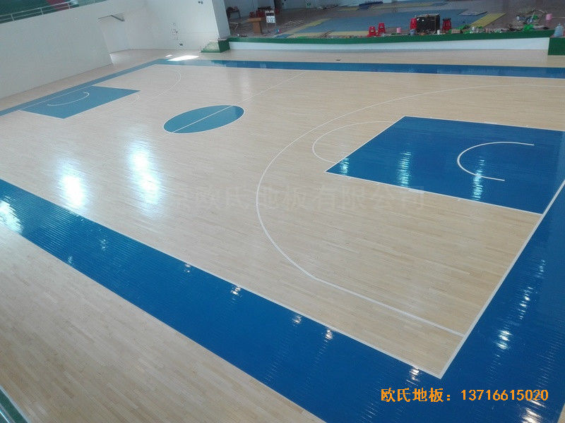 湖南益陽第十六中學體育館體育地板施工案例3