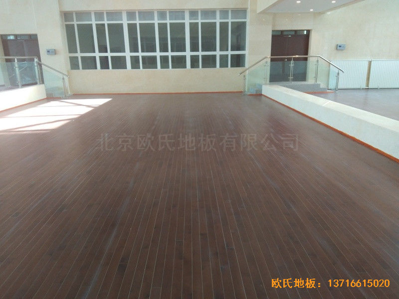 青海海宴路77號(hào)地質(zhì)科大樓運(yùn)動(dòng)場所運(yùn)動(dòng)木地板鋪裝案例3