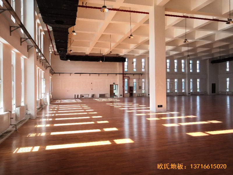 北京房山長陽小學(xué)訓(xùn)練館運動地板鋪設(shè)案例4